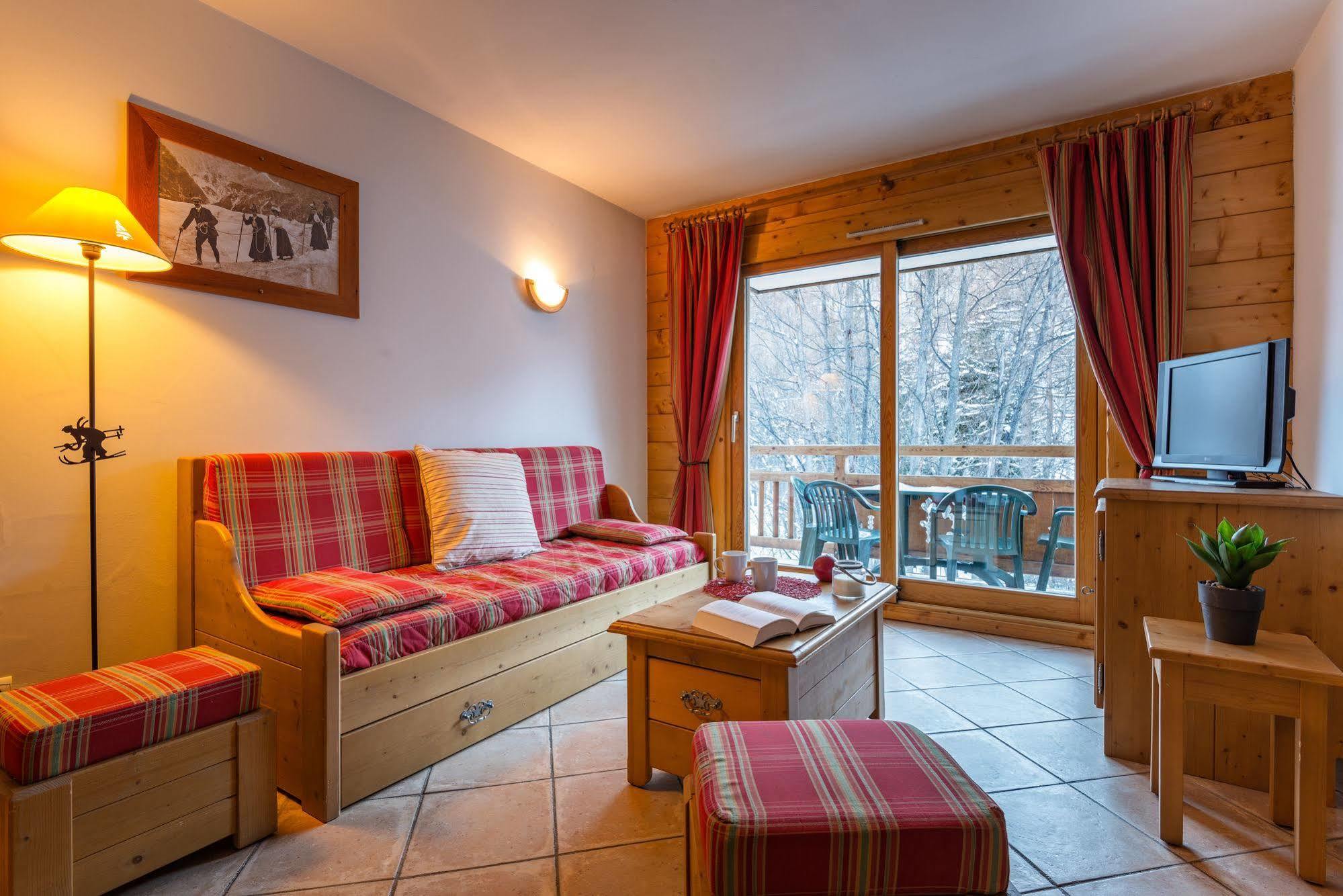 Lagrange Vacances Le Hameau Du Rocher Blanc แซร์ เชอวาลิเยร์ ภายนอก รูปภาพ