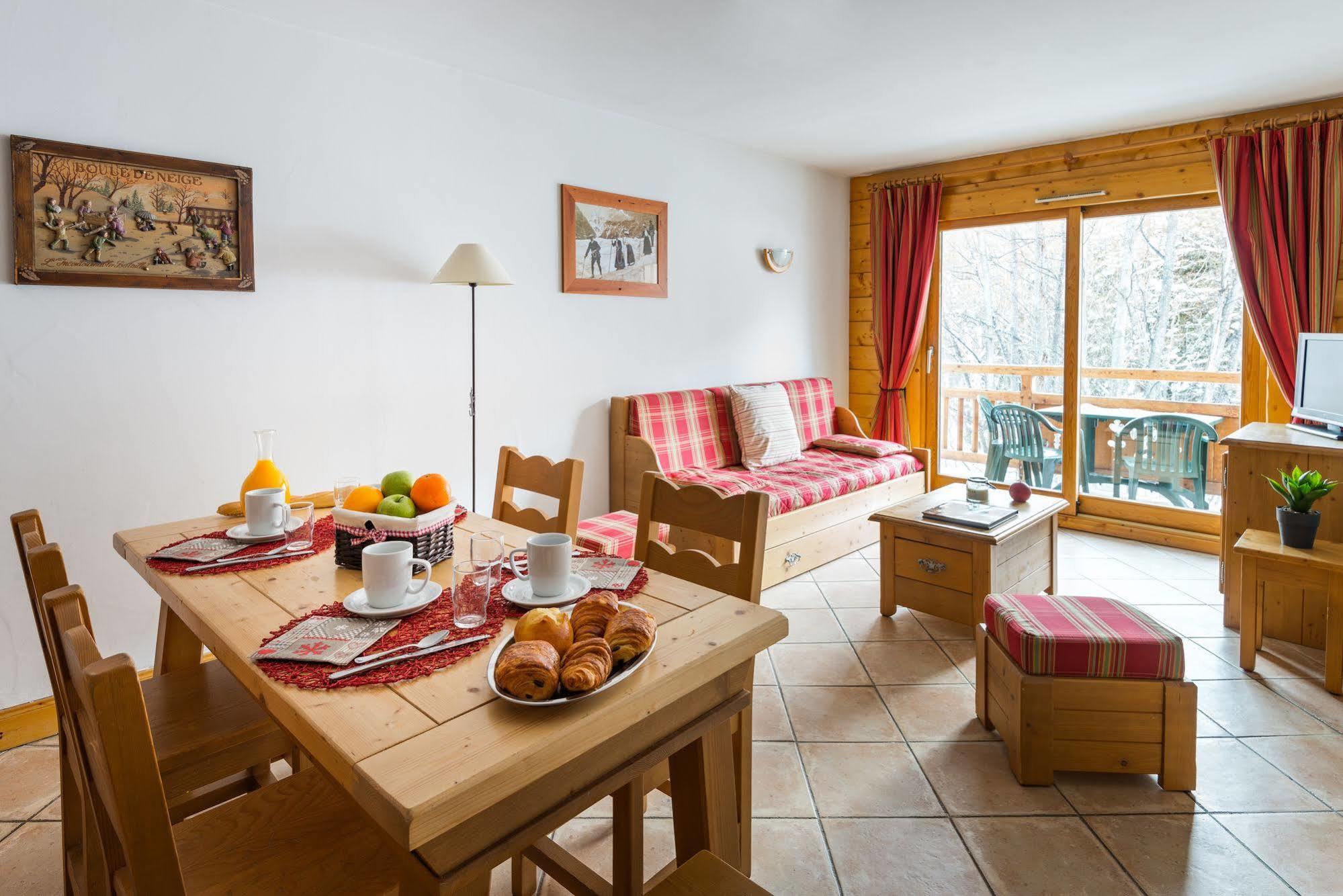 Lagrange Vacances Le Hameau Du Rocher Blanc แซร์ เชอวาลิเยร์ ภายนอก รูปภาพ