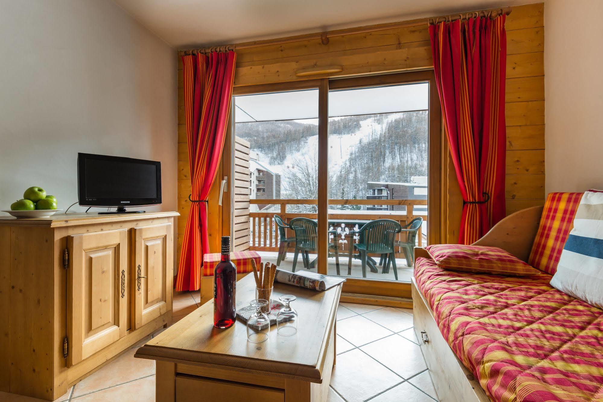 Lagrange Vacances Le Hameau Du Rocher Blanc แซร์ เชอวาลิเยร์ ภายนอก รูปภาพ