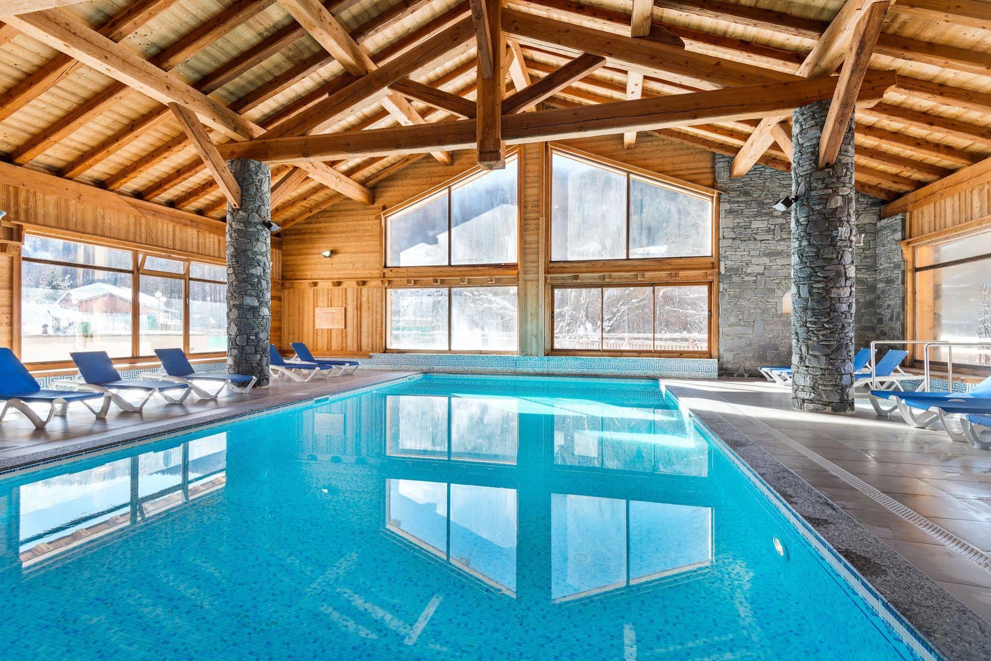 Lagrange Vacances Le Hameau Du Rocher Blanc แซร์ เชอวาลิเยร์ ภายนอก รูปภาพ